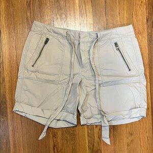 LOFT Bermuda shorts khaki